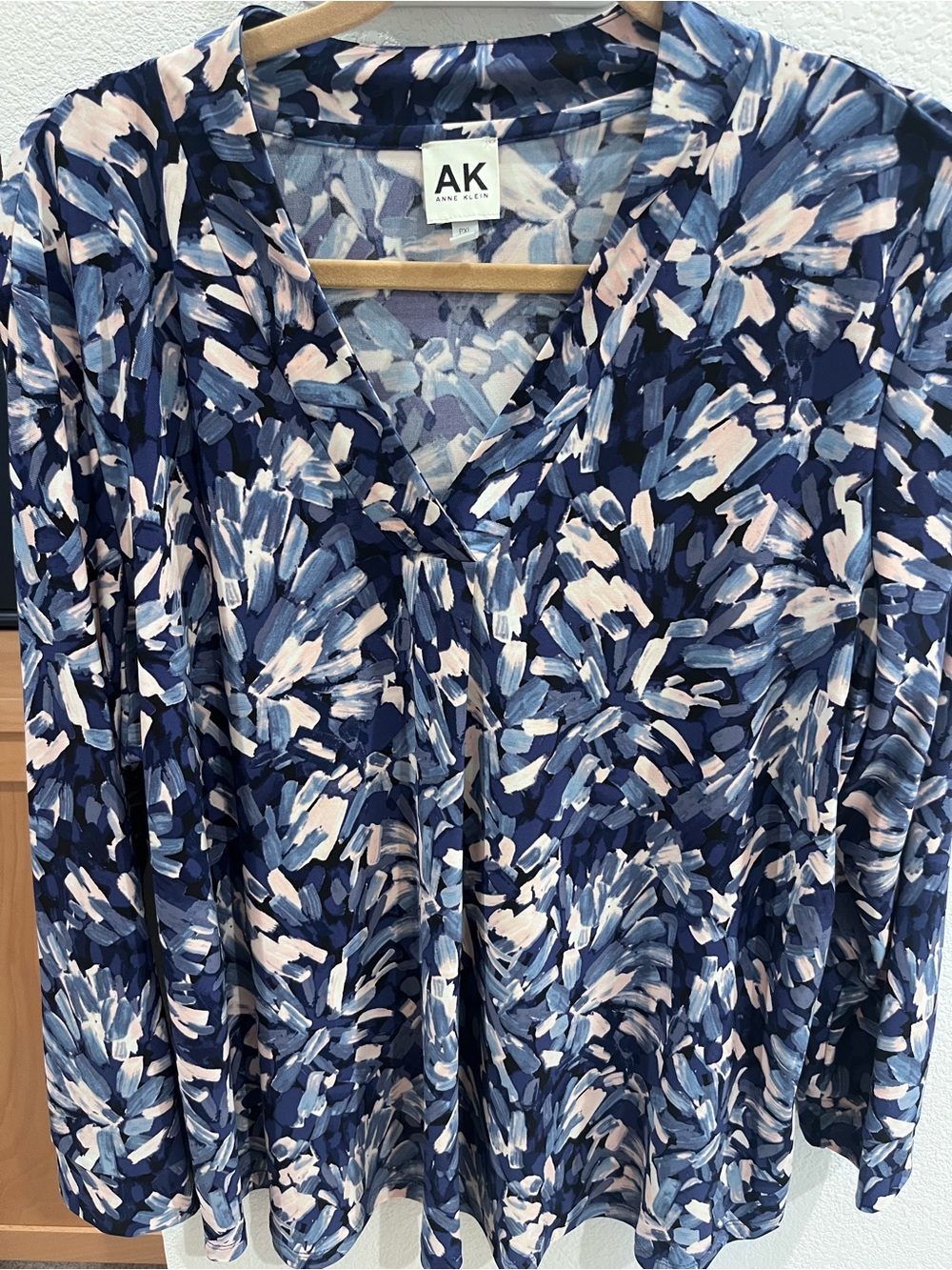 AK Anne Klein Navy & Light Pink Brushstroke Blouse XL
